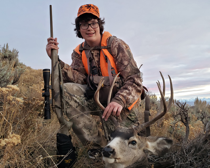 Kaden with his 3x4 mule deer.