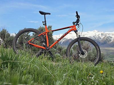 2018 Trek Roscue 8 with 141 boost rear axle.